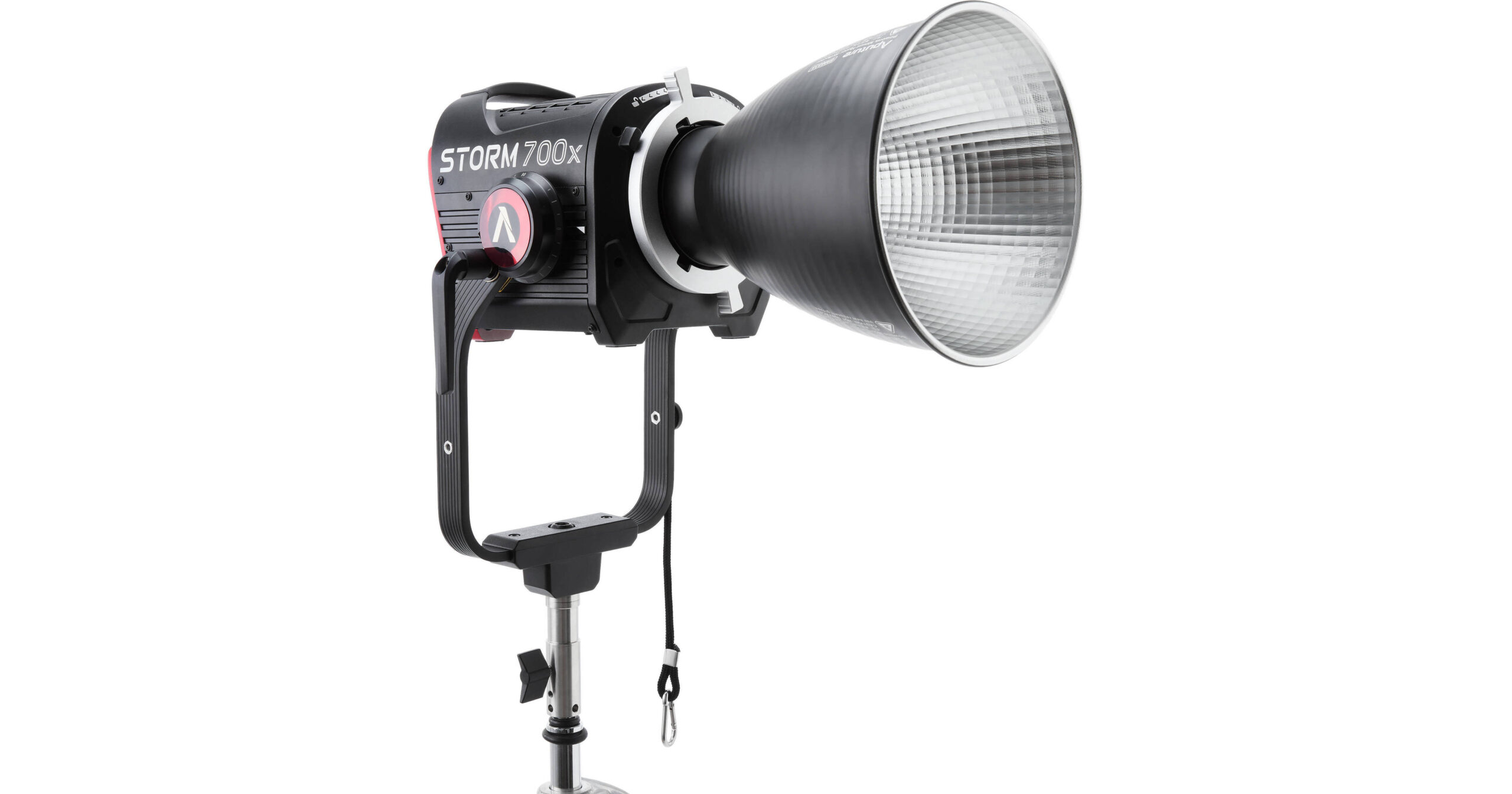 Aputure STORM 700x Front View – Powerful Tunable White LED Monolight Front view of the Aputure STORM 700x Tunable White LED Monolight for film and studio lighting.